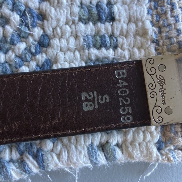 Brighton- reversible belt- black/ brown- 34.5 inches end to end- sz. S/28 - Picture 6 of 8
